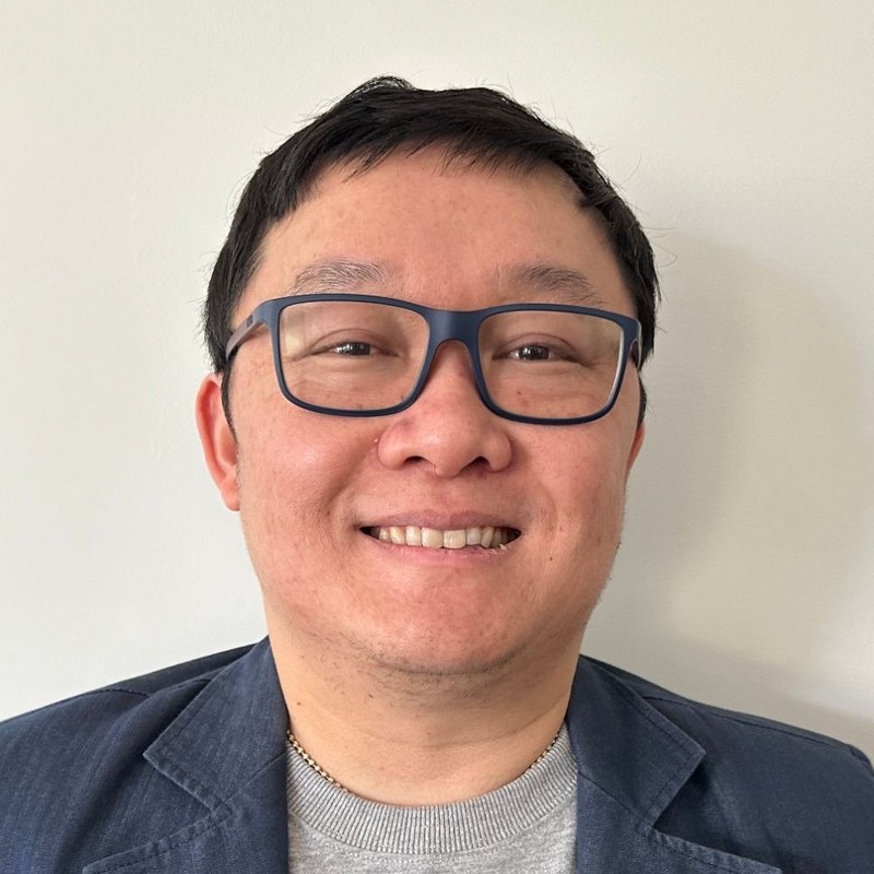 Kom Siripun